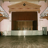 La grande salle de la Maison Suisse en 1992. Archives privées, Châtel-St-Denis.
